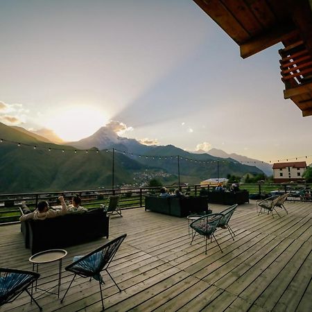 Alpenhaus Kazbegi Hotel & Restaurant Exteriör bild