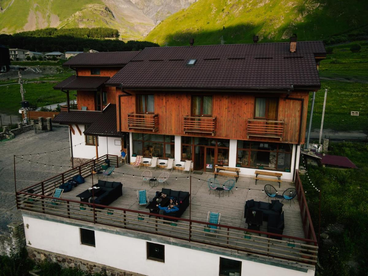 Alpenhaus Kazbegi Hotel & Restaurant Exteriör bild