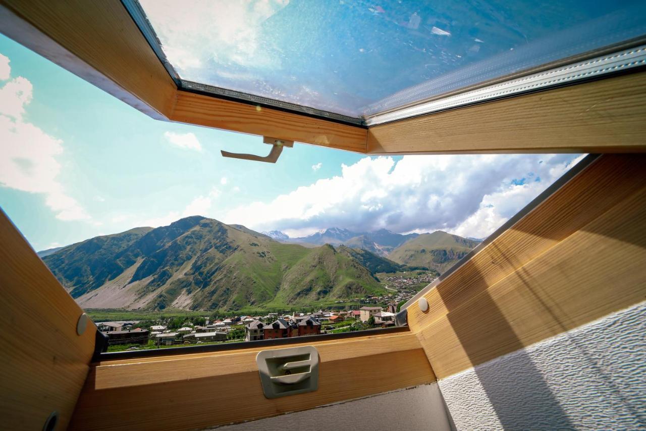 Alpenhaus Kazbegi Hotel & Restaurant Exteriör bild