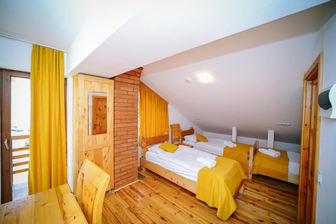 Alpenhaus Kazbegi Hotel & Restaurant Exteriör bild