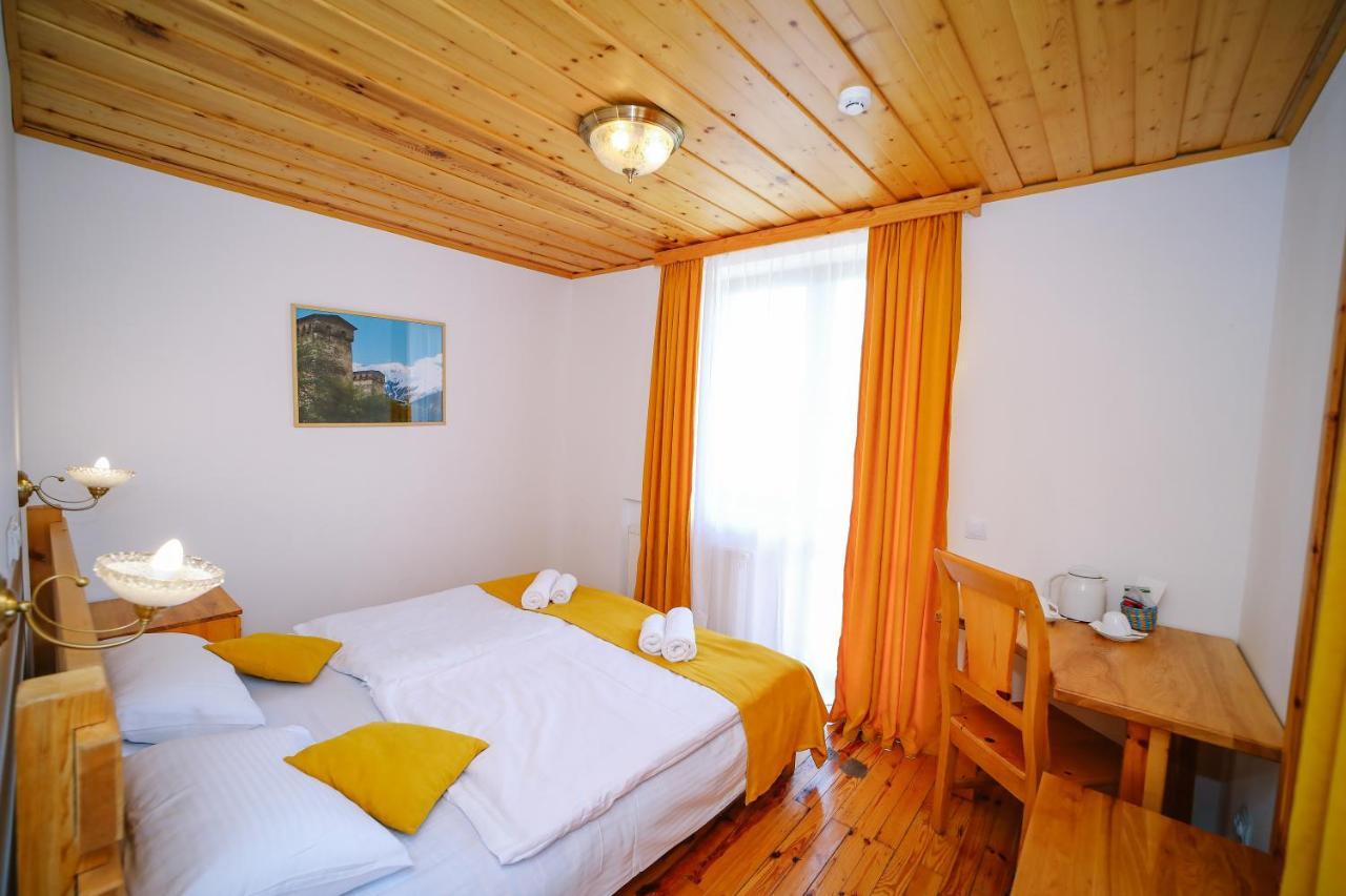 Alpenhaus Kazbegi Hotel & Restaurant Exteriör bild